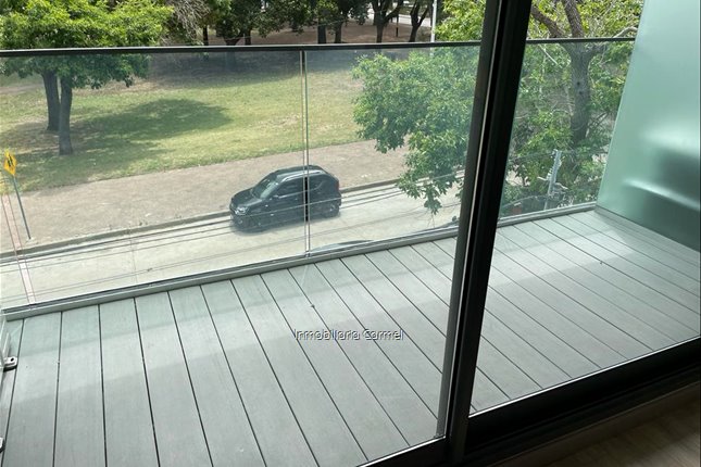 Alquiler Nuevo  monoambiente Puerto del Buceo con garaje