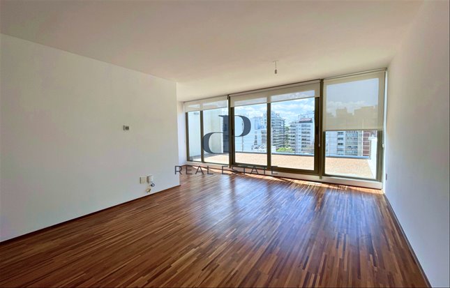 Penthouse de 2 dormitorios en venta en Punta Carretas