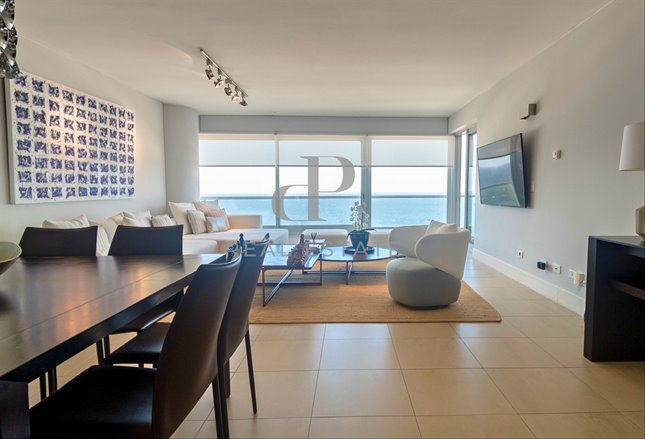 Apartamento con impresionante vista en Le Parc I