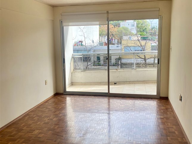 apartamento en Buceo de 1 dormitorio y gge.