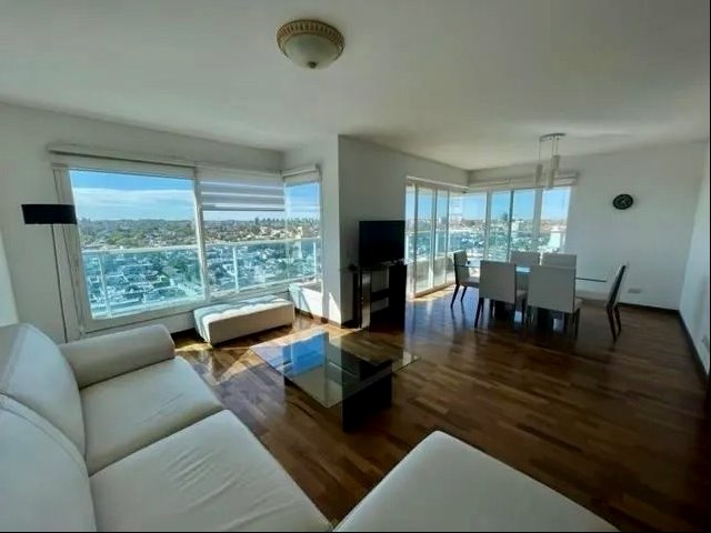 Piso alto 103 m2 garaje parrillero propio muebles