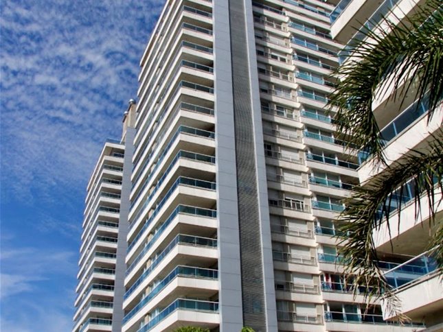 Piso 16 103 m2 garaje parrillero propio muebles