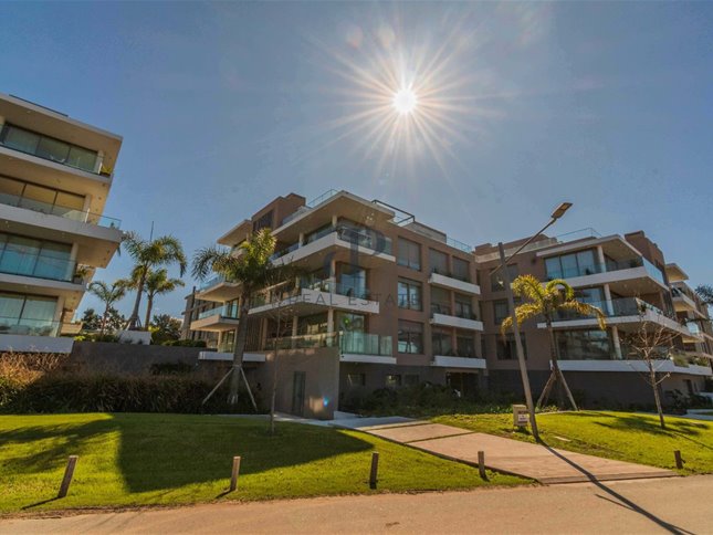 Apartamento de 2 dormitorios con terraza