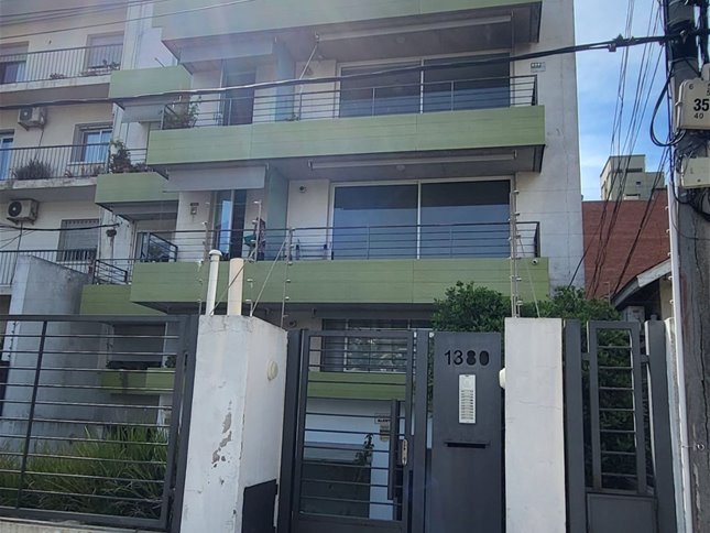 VENTA DE APARTAMENTO EN MALVIN. 1 DORMITORIO Y GARAJE.
