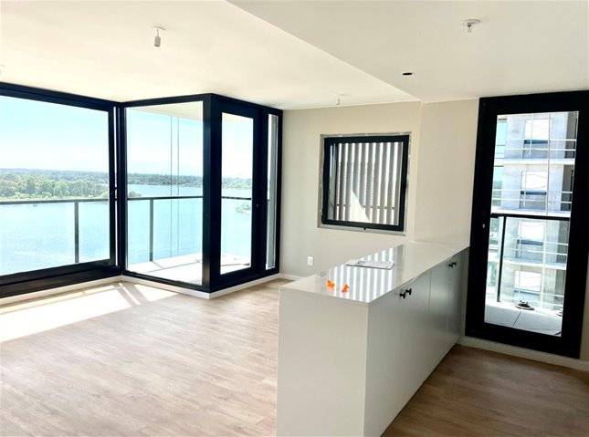 Apartamento de 2 dormitorios con vista al lago