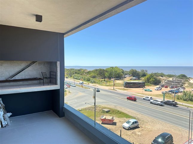 ALQUILER APARTAMENTO 2 DORMITORIO CON PARRILLERO SOBRE LA RAMBLA - A ESTRENAR