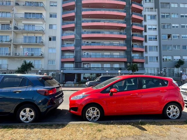 Alquiler Rambla  Malvin 1 Dormitorio 1 Baño Muebles Garaje