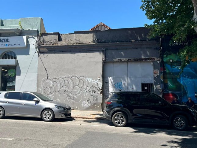 Alquiler LOCAL INDUSTRIAL , DESPOSITO , GALPON  Tres Cruces 2 Baños 200 m2 padron unico