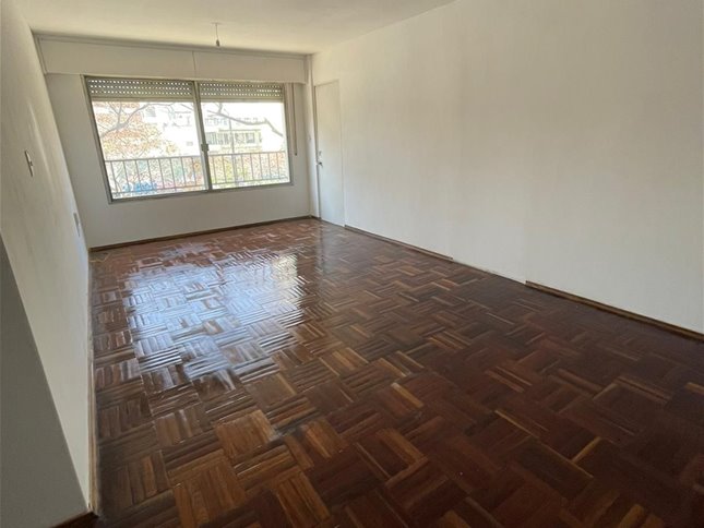 Alquiler de Apartamento en Aguada, 3 Dormitorios, 2 Baños, amplios ambientes