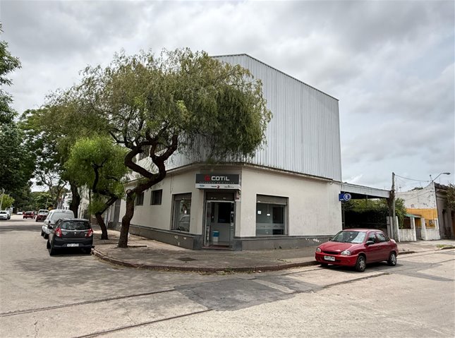 Alquiler Local Comercial Sayago con depósito