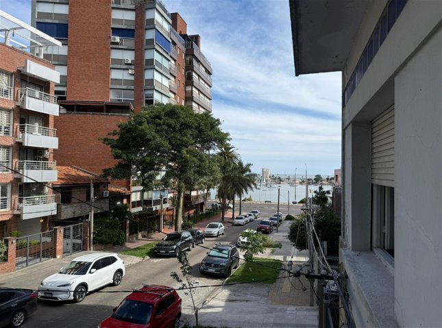 ALQUILER CASA PARA OFICINA - 6 Dormitorios 3 Baños