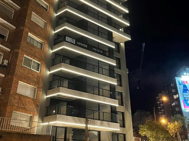 21 y Sarmiento,garaje incluido  terraza al frente