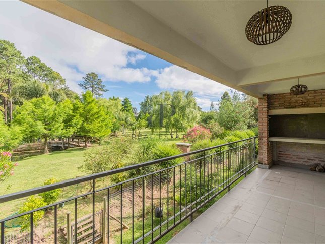 Apartamento 2 dormitorios con patio en Haras del Lago.