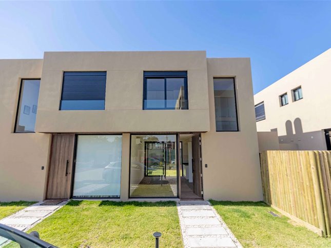 Casa de 2 dormitorios a estrenar