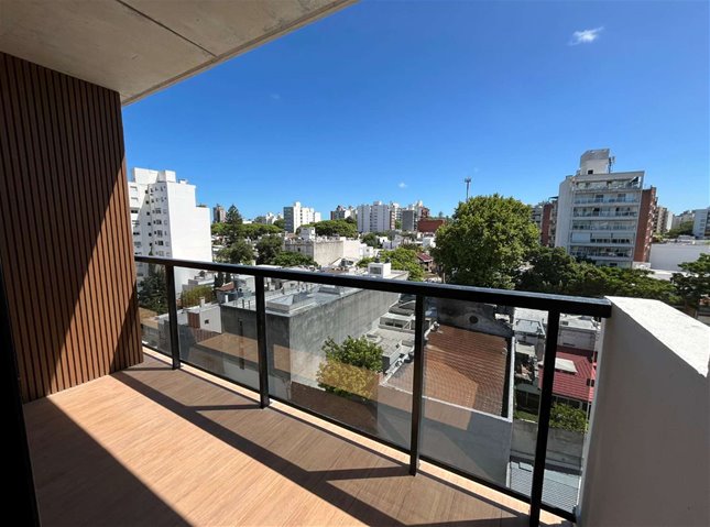 Estrene A metros del club Bohemios  piso 8,  terraza al frente