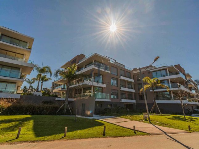 Apartamento de 2 dormitorios con jardín