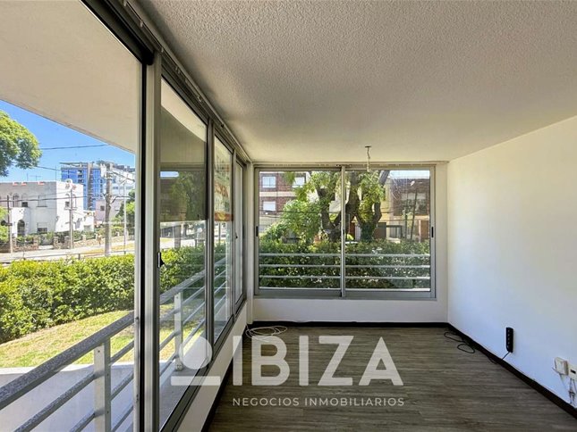 Venta Apartamento 2 dormitorios con garage en Malvín