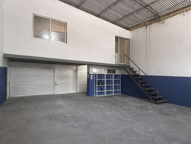 Local comercial en alquiler – Excelente ubicación