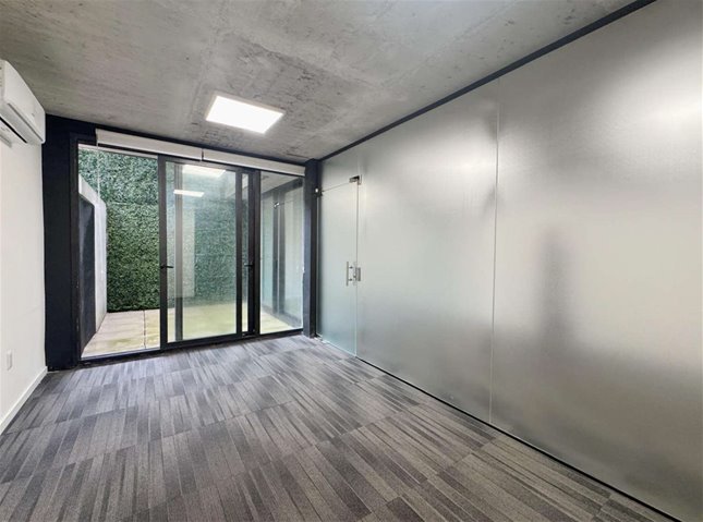 Oficina en venta en Pocitos con garaje