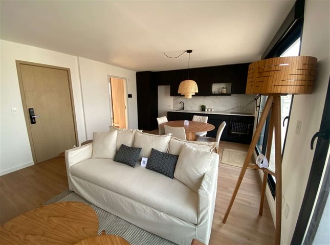 Apartamento 2 dormitorios con cochera en venta Punta Carretas