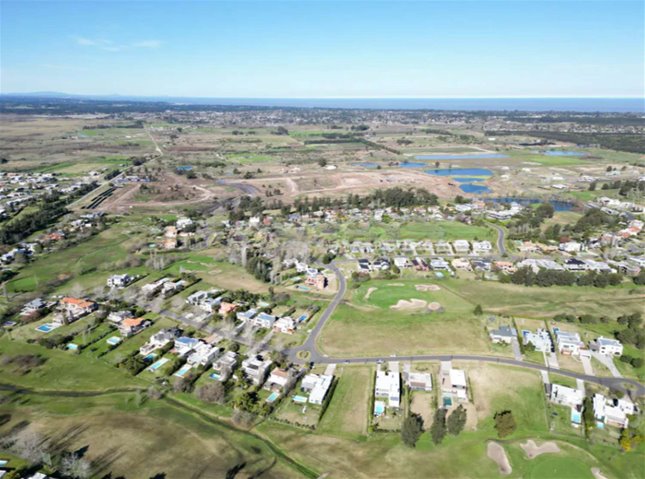 Terreno en entorno privilegiado en Lomas de la Tahona