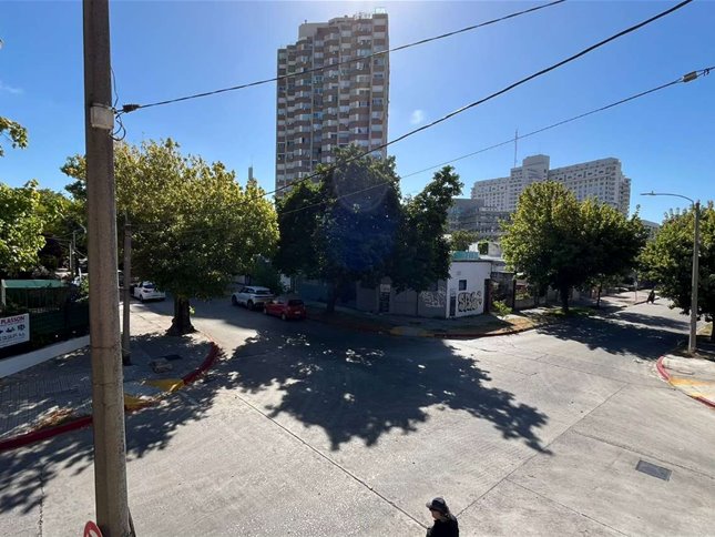 2 cuadras estadio Centenario 150 mts 2 plantas Sin gastos comunes