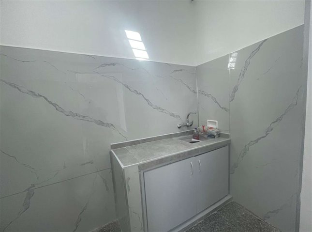 Alquiler apto tipo casita de 3 dorm Frente al Intercambiador Belloni