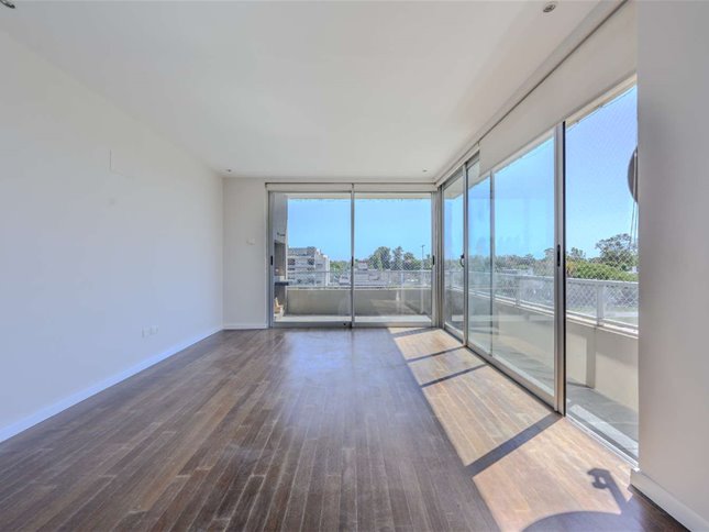 Apartamento en venta de 2 dormitorios y 2 baños en Parque Miramar con parrillero