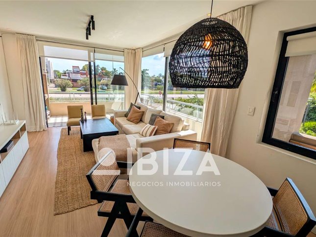 Excelente Apartamento en venta en Av. de las Américas 2 dormitorios