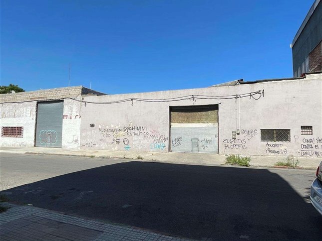 Deposito galpón local  con RENTA  $ 150.000