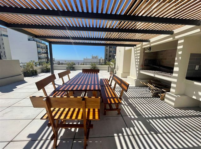 A mts de Rambla terraza y parrillero Monoambiente unico