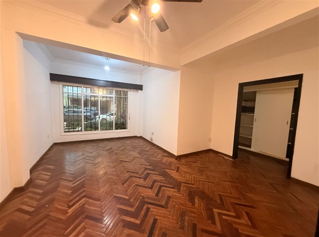 Venta apartamento 2 dormitorios en Punta Carretas próximo a Plaza Gomensoro