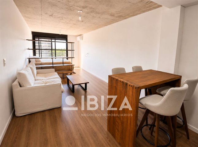 Alquiler Monoambiente con muebles y balcón en Pocitos