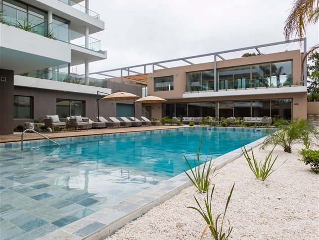 ALIVE Residences  2 dorm 2 baños 156 m2 gge y box  Vive  el lujo y comodidad de un hotel 5 estrellas