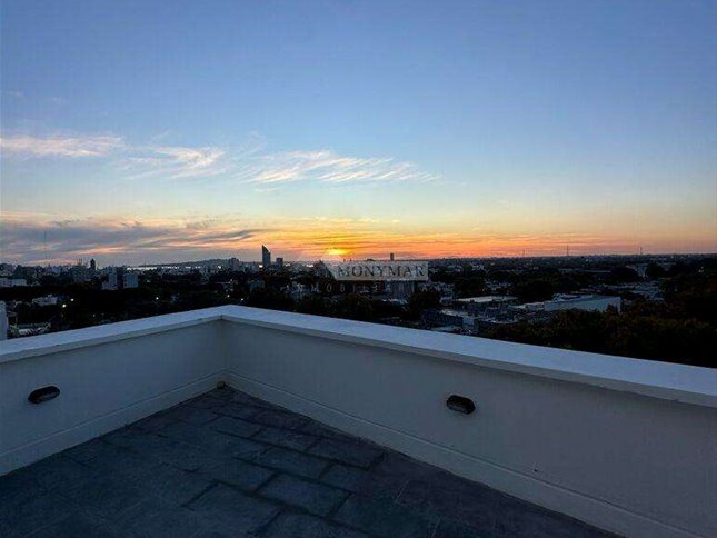 Apartamento de 1 dormitorio con balcón