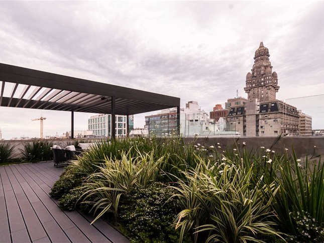 Apartamento de 2 dormitorios con terraza en Centro