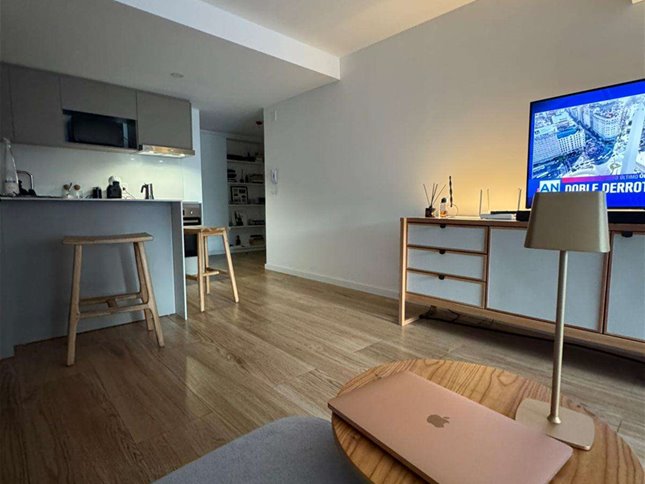 Monoambiente en venta con renta en Parque Battle