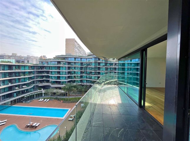 Apartamento en alquiler 2 dormitorios con vista a la piscina en Forum