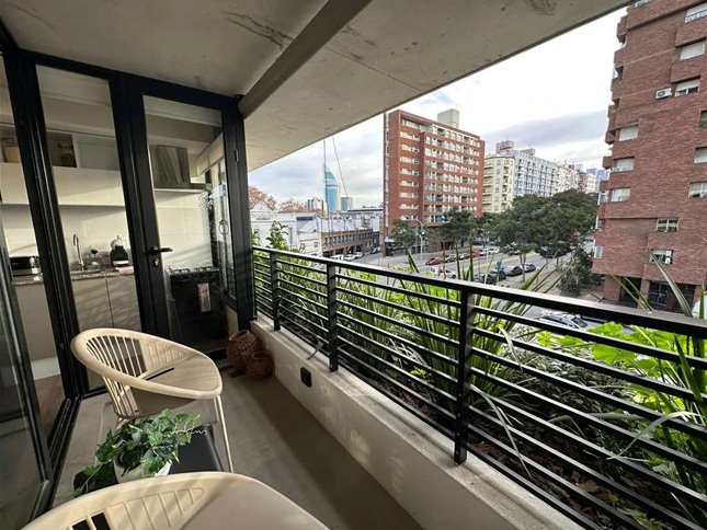 Apartamento en venta de 2 dormitorios con balcón en Aguada