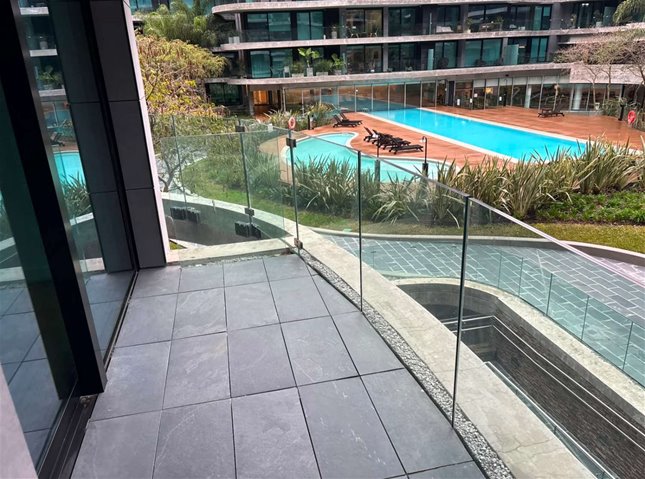 Apartamento en alquiler 2 dormitorios con vista a la piscina en Forum