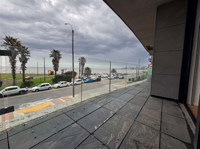 Apartamento en alquiler 2 dormitorios con vista a la rambla en Forum