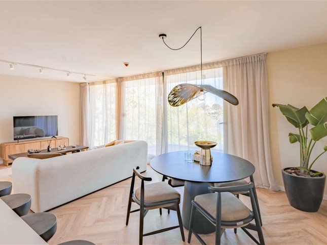 Apartamento en venta de 3 dormitorios con cochera  sobre Av. de las Américas