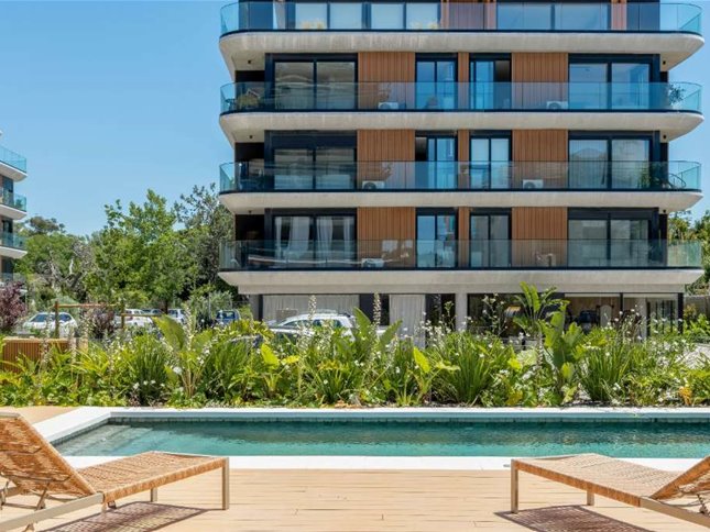 Apartamento de 2 dormitorios con jardín en alquiler Barra de carrasco