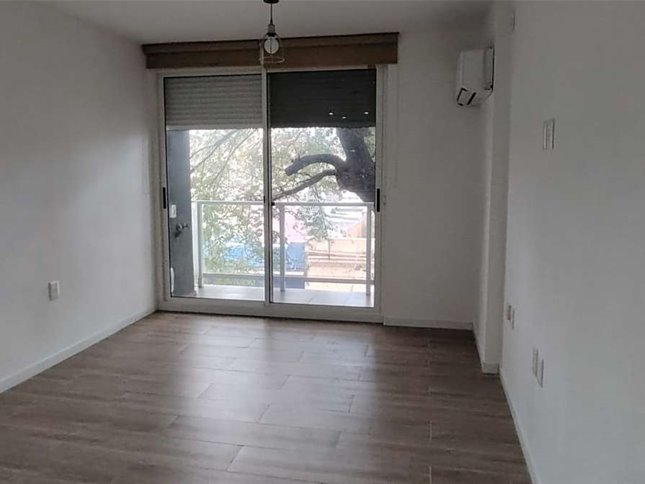 Apartamento de 1 dormitorio con terraza en Tres Cruces