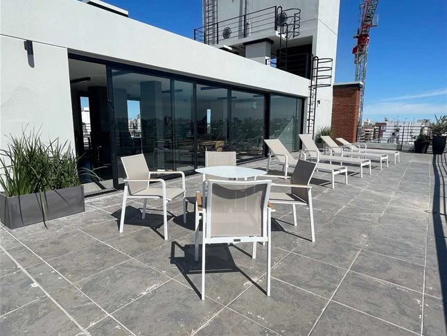 Sarmiento y 21 de setiembre, terraza