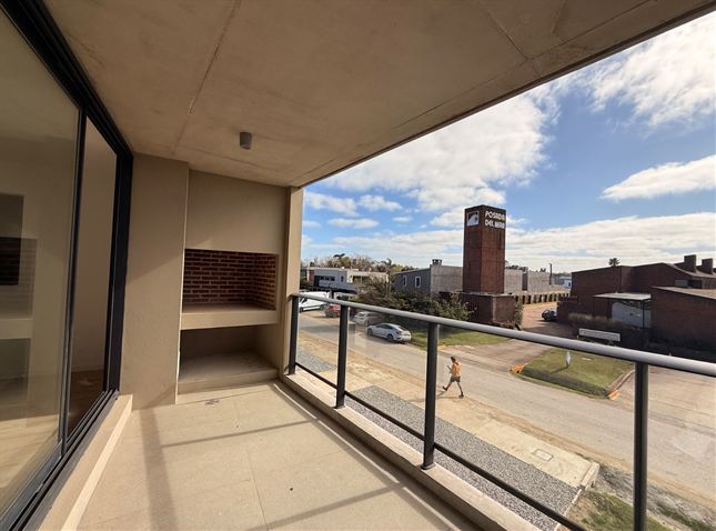Apartamento de 2 dormitorios en alquiler en Barra de Carrasco | A estrenar, terraza y parrillero