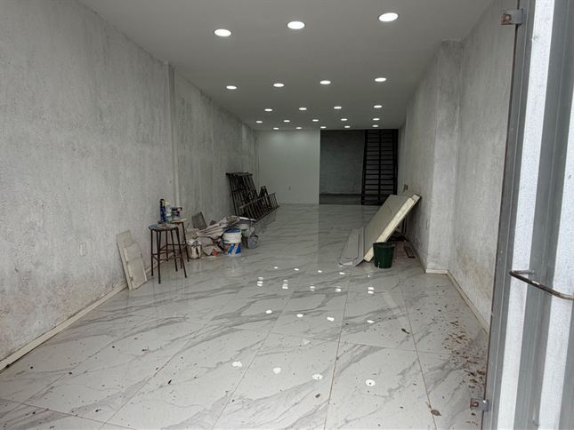 ALQUILER LOCAL COMERICAL- BARRIO REUS