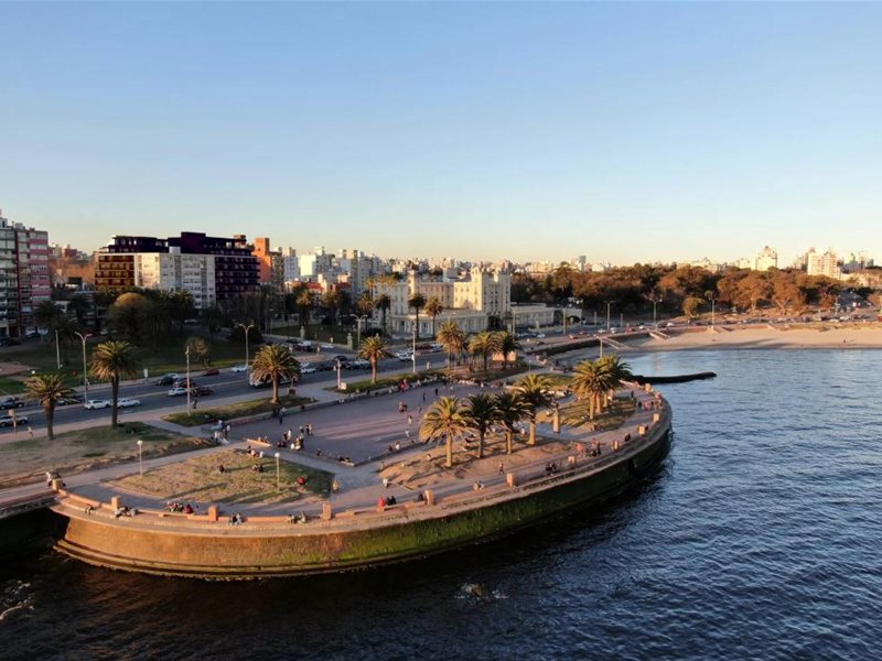 Monoambiente con amenities en Parque Rodó