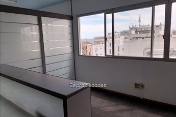 ALQUILER OFICINA 35m con privados y porteria