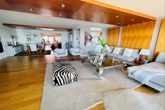 Apartamento de primera categoría en Rambla de Punta Carretas. - foto 1